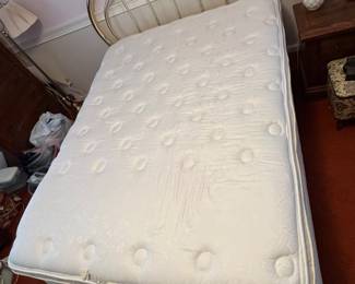 Queen adjustable bed frame