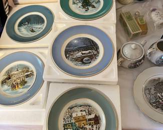 Avon Christmas collector plates with boxes