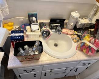 Rollers and hairstyling tools