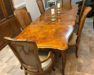 794 Henredon Dining Table Extendedmin