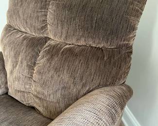 794 LaZBoy Recliner Fabric Detailmin