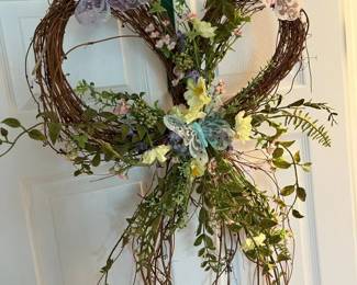 794 Butterfly Wreathmin