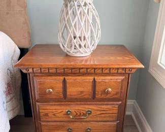 794 Daveluyville Royal Oak Nightstand X2min