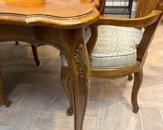 794 Henredon Dining Table Basemin