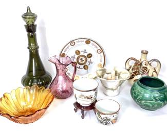 BEEM929 Antique Vintage Porcelain, Glass, Pottery Antique Japaneese Kutani hand painted porcelain sake cups c. late 19th century Meiji period larger cup depicts figural landscape, smaller cup depicts stylized fan & flying crane motif.3 pieces handcrafted pottery marked on bottom.