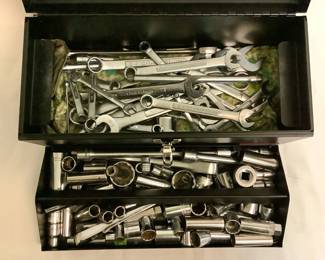 JSHI221 Craftsman Socket Combination Wrenches Mixture of Craftsman standard and metric sizes. Their are some Snap On sockets mixed as well. Comes with a Hyper Tough 16-inch tool box.