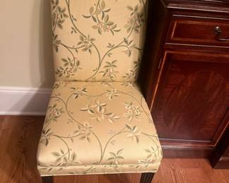 10 upholstered chairs in great condition. 