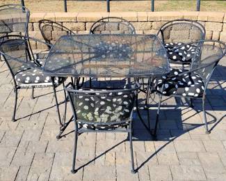 "Fox Hollow Treasures" in Aiken, SC. Starts Closing on Thu 11/30 at 8p. Pickup: Sat 12/2 from 11-3p. Please click here to view more photos, descriptions, and current bids:&nbsp;https://ctbids.com/estate-sale/25632