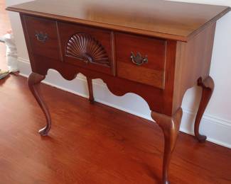 "Fox Hollow Treasures" in Aiken, SC. Starts Closing on Thu 11/30 at 8p. Pickup: Sat 12/2 from 11-3p. Please click here to view more photos, descriptions, and current bids:&nbsp;https://ctbids.com/estate-sale/25632