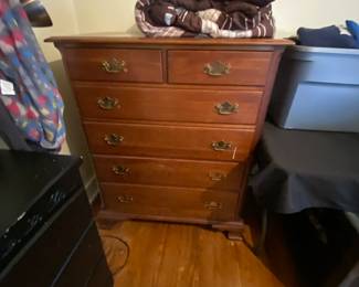 Chest of drawers 