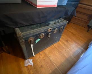 Trunk witn two storage shelves 