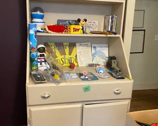 Excellent storage display cabinet 