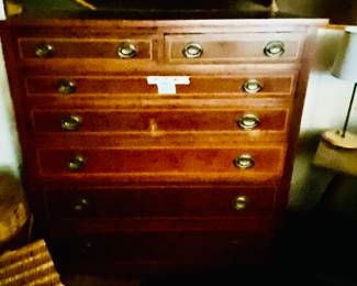 Beautiful chest of drawers 