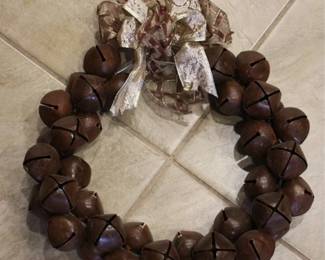 632 - Metal Christmas bell 11" wreath
