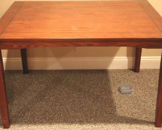 533 - Wood Table 28 x 48 x 36 Inches
