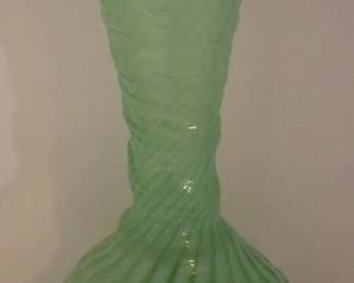 752 - Opalescent swirl art glass 8" vase
