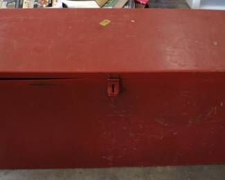 114 - Metal Toolbox 17 x 38 x 12
