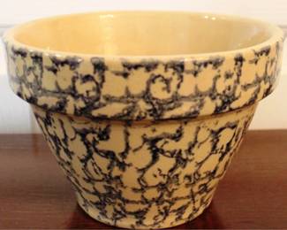 858 - Roseville Ohio Bowl 6 Inches in Diameter
