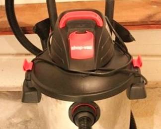 408 - Wet/Dry Vac w/ Attachment
