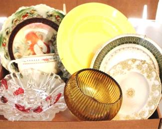 848 - Tray Lot of Assorted Items Plates, Bowls etc
