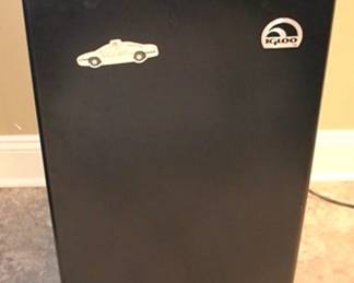 317 - Igloo Mini-Fridge 31 x 18 x 18.5
