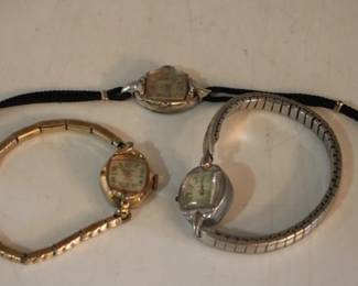 729 - 3 Vintage women's watches
