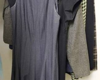 258 - Women's & Men's Clothes (size XL)

