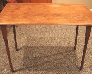 543 - Wood Table 20.5 x 36.5 x 19.5 Inches
