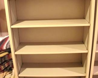 384 - Bookshelf - 60.5 x 12 x 34
