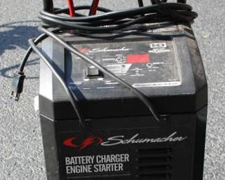 54 - Schumacher Battery/Engine Charger
