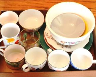 874 - Tray Lot of Assorted Items Cups, Mugs, Plate etc
