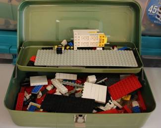 170 - Metal Box w/Assorted Lego's
