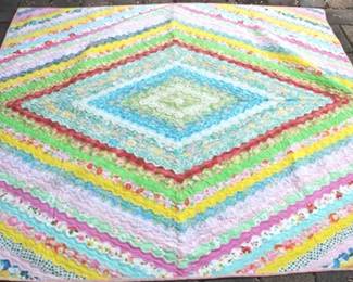 355 - Vintage hand stitched quilt - 77.5 x 74
