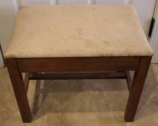637 - Vanity bench, 16 x 13.5 x 20
