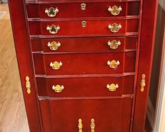 724 - Jewelry chest, 39 x 15 x 25

