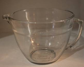 766 - Pampered Chef Glass measure cup, 8 cups/2 quart
