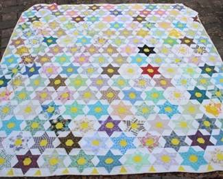 360 - Vintage hand stitched quilt - 91 x 98.5
