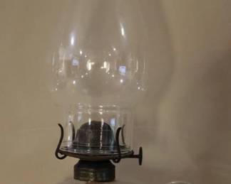 689 - Vintage finger oil lamp, 11"
