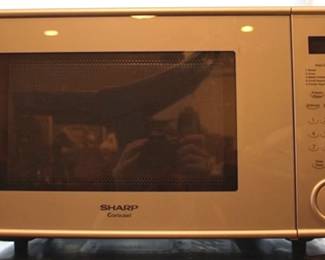 314 - Sharp Carousel Microwave 12 x 20 x 13
