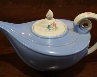 708 - Hall Morning Glory Aladdin teapot 8.5 x 5
