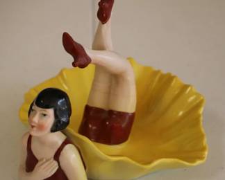 169 - Vintage Kitsch Ashtray
