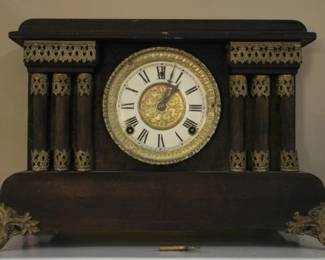 687 - Gilbert mantle clock, vintage, 11 x 15 x 6
