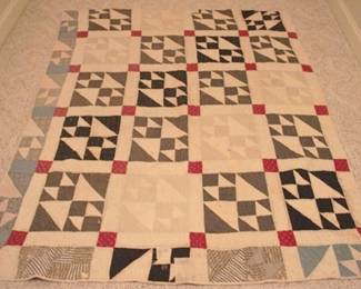 275 - Vintage hand stitched quilt 77 x 60
