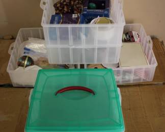 82 - Christmas Items Plastic Totes (5)
