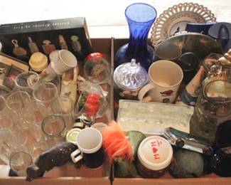 285 - 2 Trays of Assorted Items
