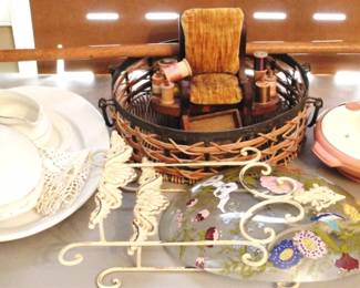 850 - Assorted Items Plate Rack, Platter, Creamer etc
