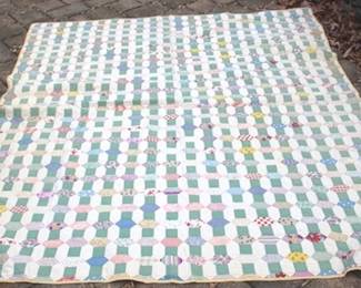 364 - Vintage hand stitched quilt - 83 x 74
