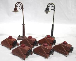 194 - Lionel Street Lights (2) & Bumpers (6)
