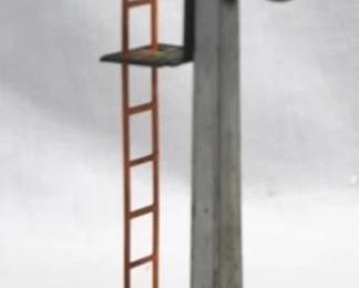 210 - Lionel Stoplight 9.5 Inches Tall
