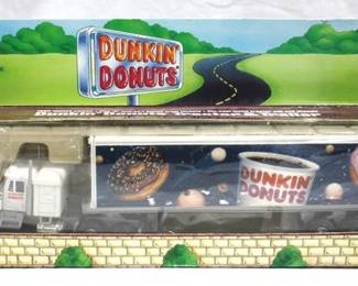 10 - Dunkin Donuts Tractor Trailer in Box O / O27 Gauge
